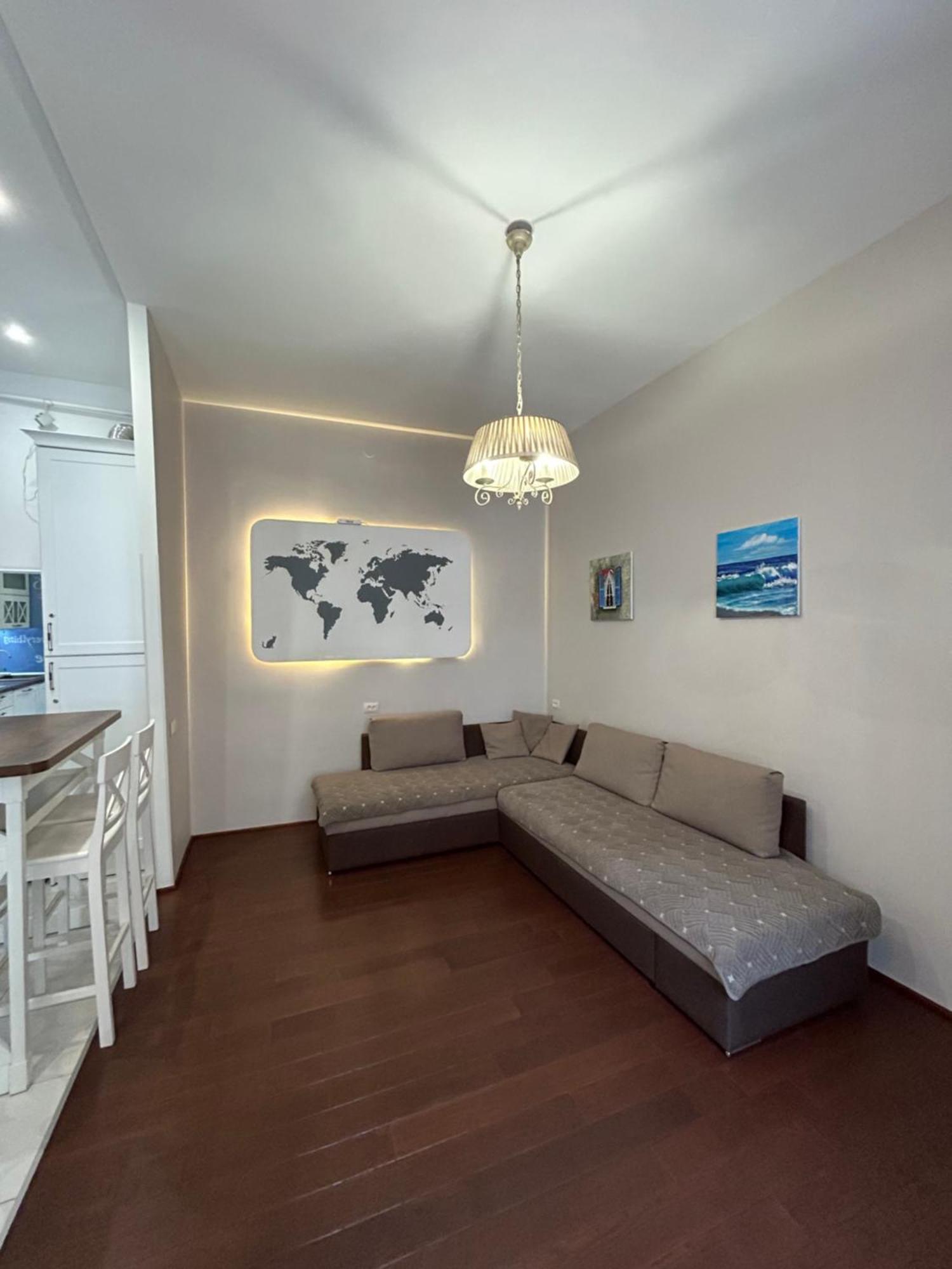 Modern Apartments In A Historical Place On Gorodotskaya ลวีฟ ภายนอก รูปภาพ